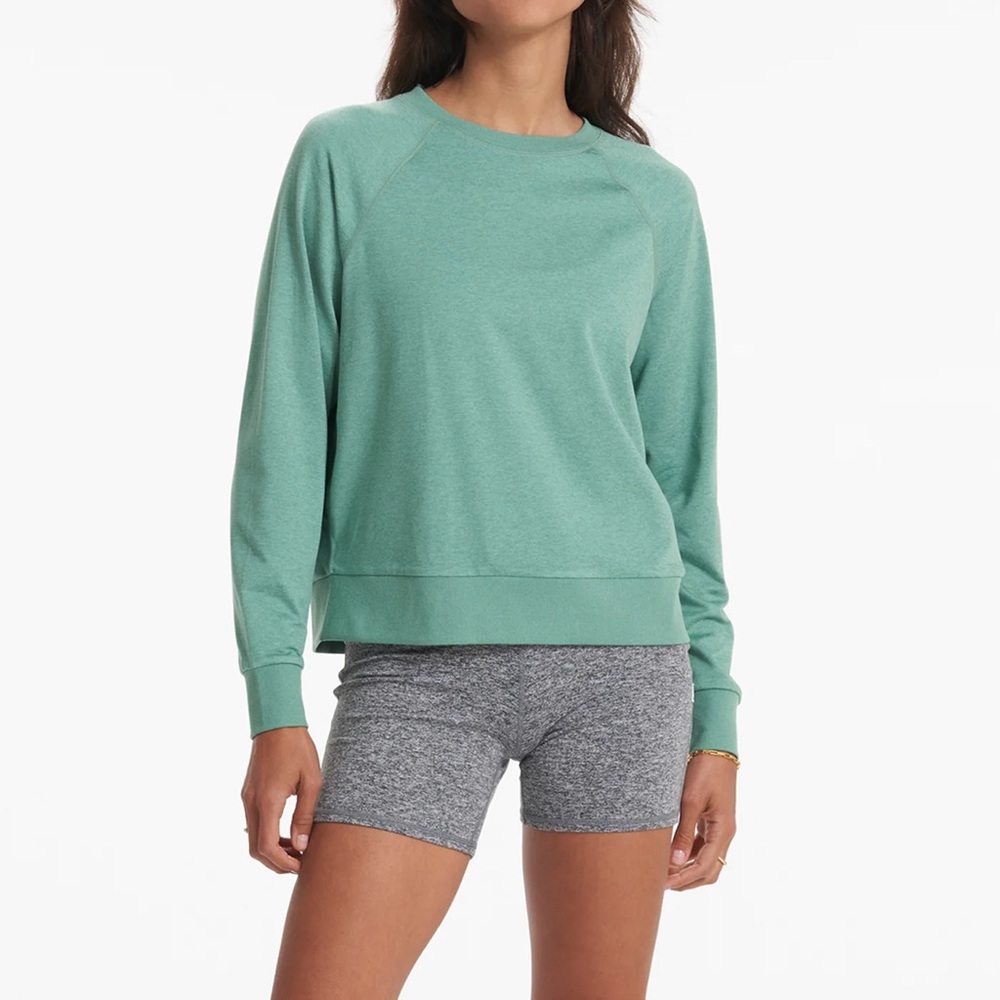 Vuori Halo Crew Sweatshirt in Celadon Heather Women’s Size XS